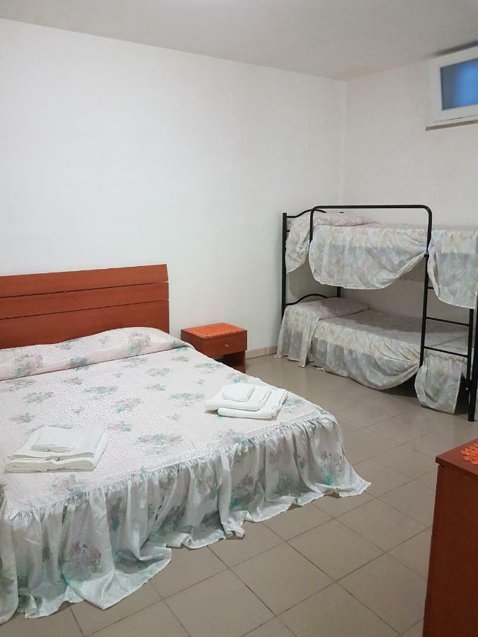 Casa Vacanze Manila Марина ди Манкаверза Екстериор снимка